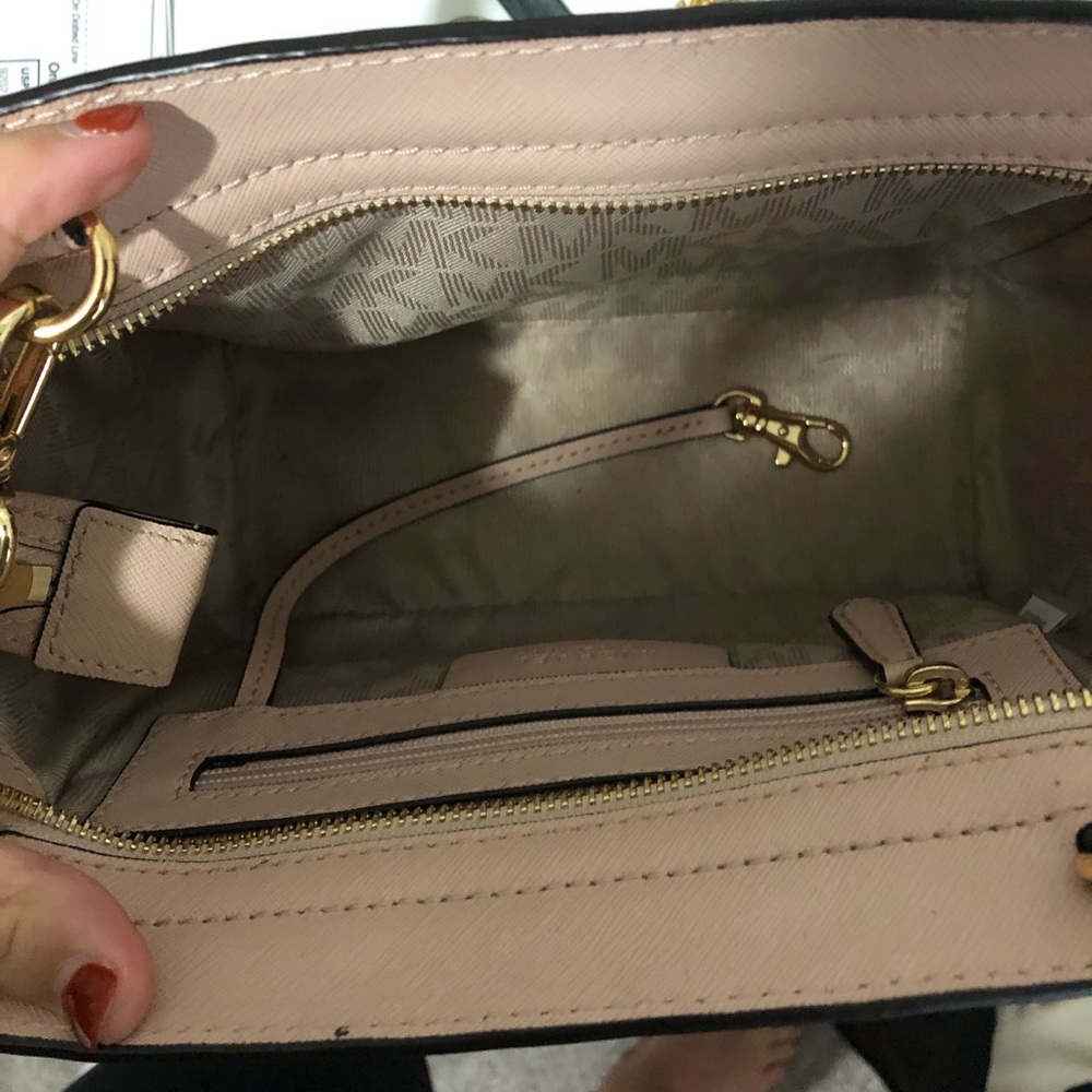 Michael Kors Selma Crossbody Bag - Picture 6 of 8